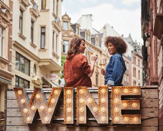 WINE IN THE HOOD