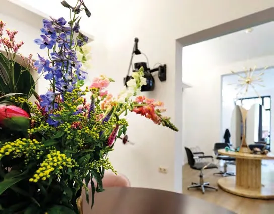 GOLDRAUSCH FRISEURE